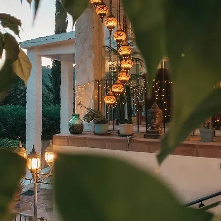 Jardines De La Reina Boutique Couette-café