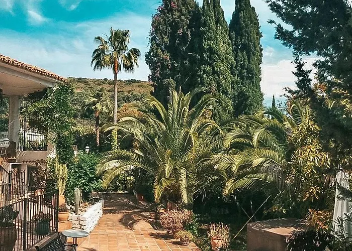 Bed & Breakfast Jardines De La Reina Boutique Marbella