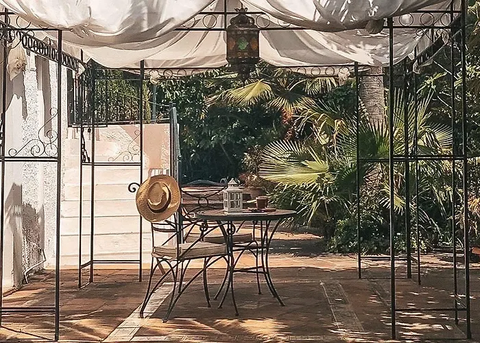 Bed & Breakfast Jardines De La Reina Boutique