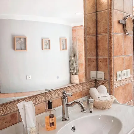 Frühstückspension Jardines De La Reina Boutique Marbella