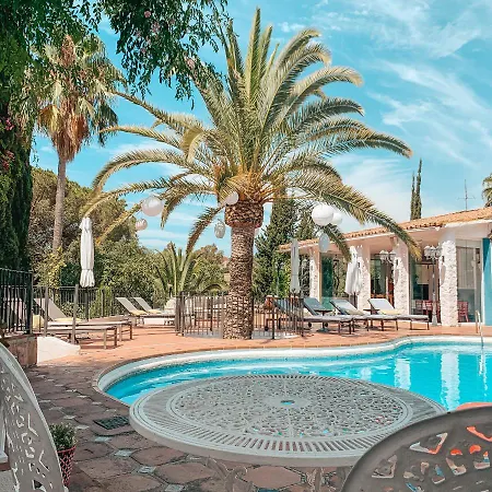 Bed & Breakfast Jardines De La Reina Boutique 3*